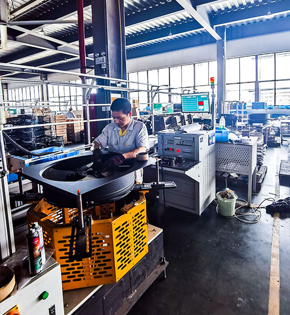 艾普智能—風(fēng)機(jī)電機(jī)測(cè)試系統(tǒng)應(yīng)用現(xiàn)場(chǎng)