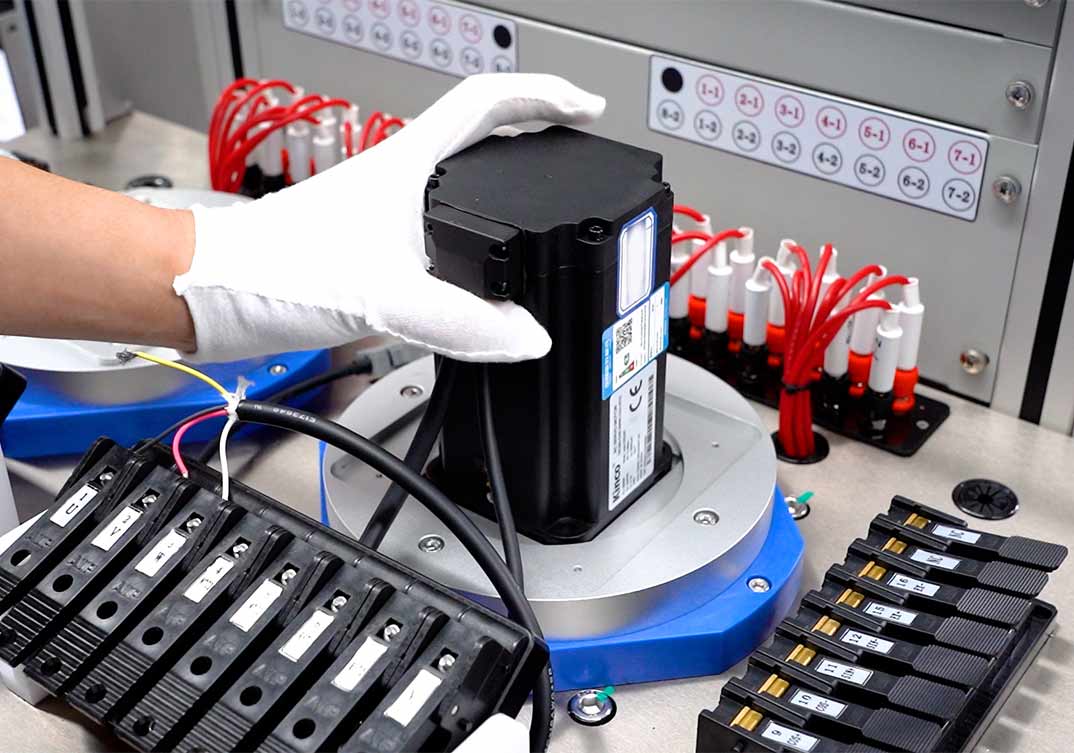 伺服電機(jī)測(cè)試系統(tǒng)應(yīng)用現(xiàn)場(chǎng)