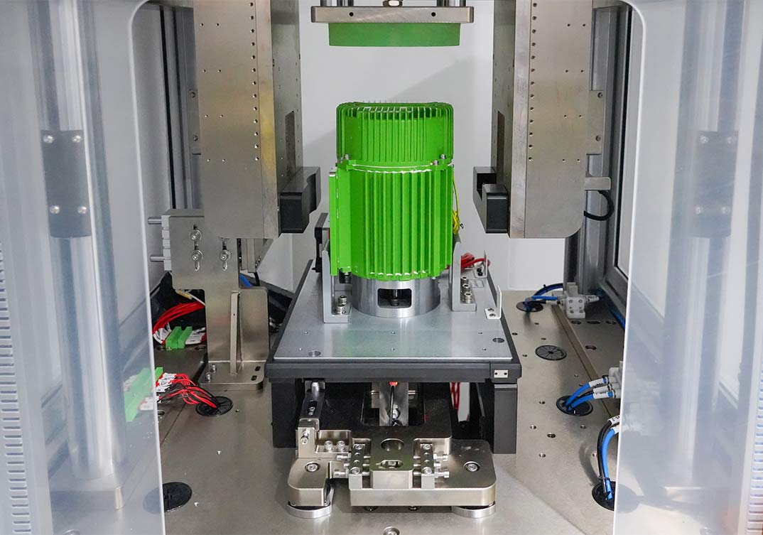 EC風(fēng)機(jī)電機(jī)負(fù)載性能測(cè)試系統(tǒng)應(yīng)用現(xiàn)場(chǎng)—AIP艾普